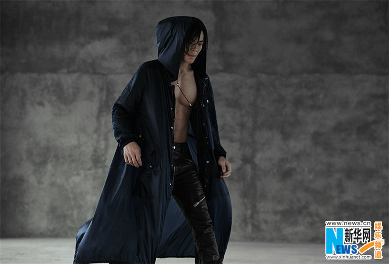 ジャッキー?ヒョンがヨウジヤマモトとタッグを組んで雑誌に登場(chǎng)　親子のような雰囲気