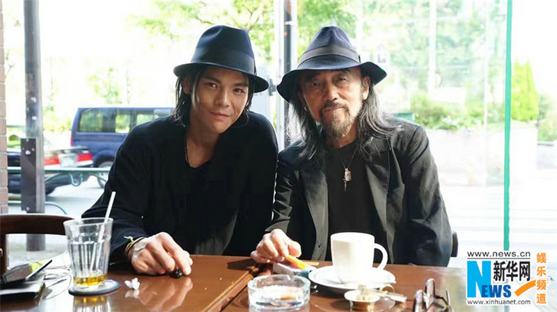 ジャッキー?ヒョンがヨウジヤマモトとタッグを組んで雑誌に登場(chǎng)　親子のような雰囲気