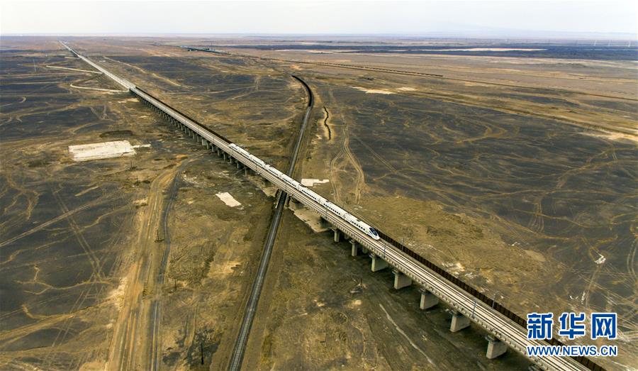 時代の発展を映す鏡　急速に発展する中國の高速鉄道