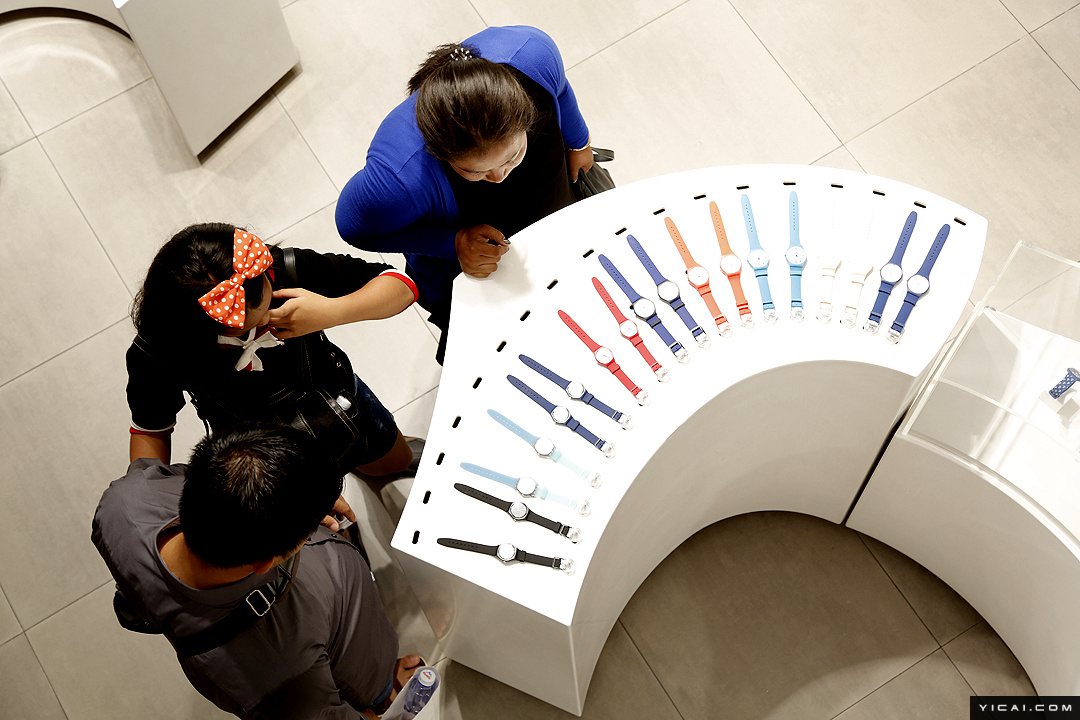 スウォッチと銀聯(lián)　決済対応スマートウォッチを発売