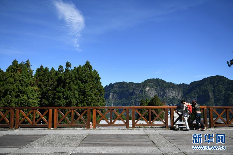 夏休みの観光シーズンも客足伸びず、露店も閑散　臺灣地區(qū)