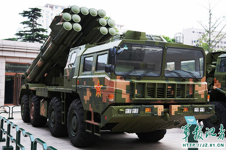 建軍90周年テーマ展覧會、展示武器裝備品を先取り