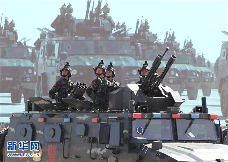 中國人民解放軍建軍90周年記念軍事パレード、半數(shù)の武器裝備が初閲兵