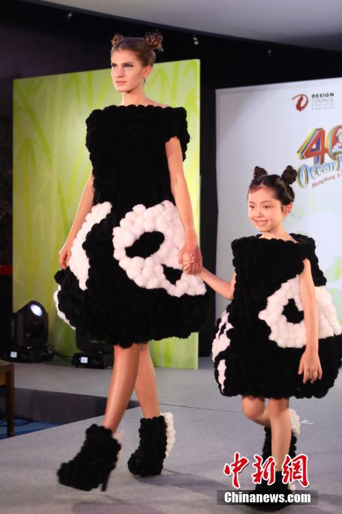 香港海洋公園、3頭のパンダのためにバースデーパーティー開催