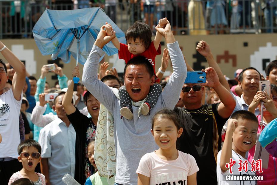 防空ミサイル技能コンクール、天山の麓で開催 