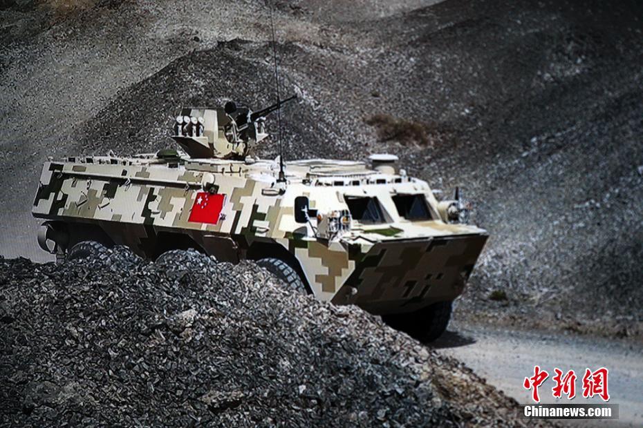 防空ミサイル技能コンクール、天山の麓で開催 