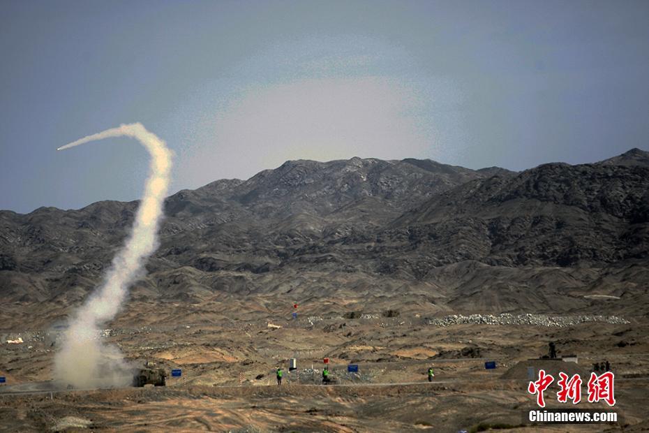 防空ミサイル技能コンクール、天山の麓で開催 