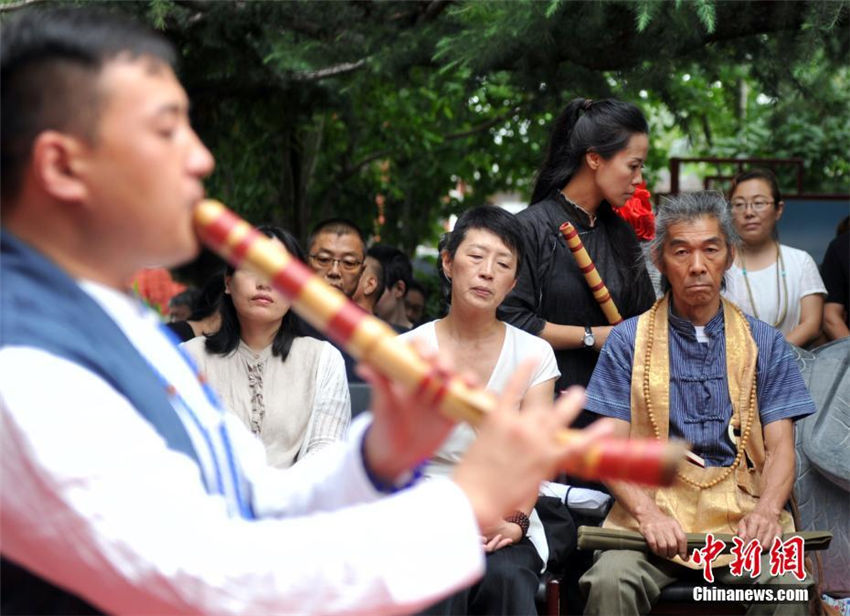 日本の普化尺八名人、中國の弟子を引き連れ臨済禪寺で演奏