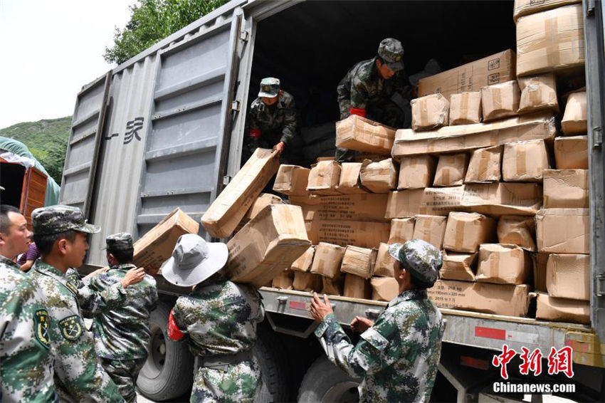 中國國際救援隊、九寨溝地震被災(zāi)地の実地調(diào)査開始