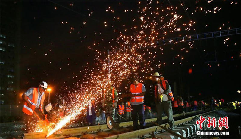中國高寒高速鉄道「哈牡旅客専用線」が初めて路線上での試験走行