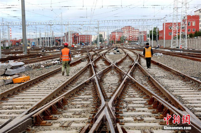 中國(guó)高寒高速鉄道「哈牡旅客専用線(xiàn)」が初めて路線(xiàn)上での試験走行