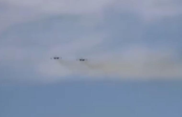 鳥(niǎo)の群れと衝突した戦闘機(jī)から出火　パイロットの冷靜な判斷で著陸成功