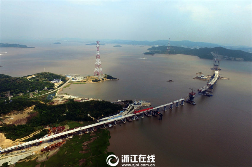 建設中の舟山市秀山大橋、徐々に形が明らかに　浙江省