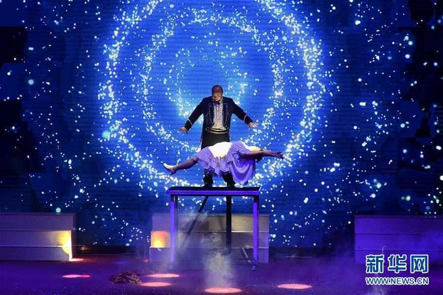 太行山麓のマジック村　マジシャンは200人以上　山西省