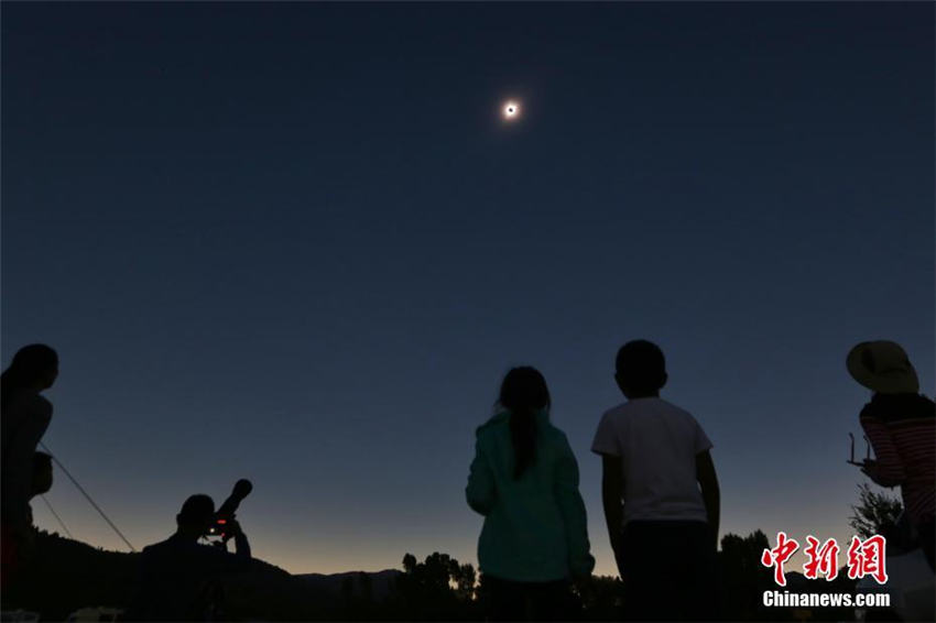 100年に1度の「皆既日食」が北米大陸を橫斷　米國