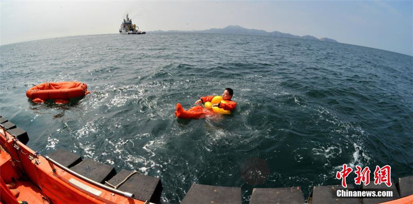 中國と歐州の宇宙飛行士、海上救助訓(xùn)練を?qū)g施