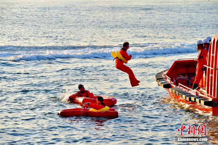 中國(guó)と歐州の宇宙飛行士、海上救助訓(xùn)練を?qū)g施