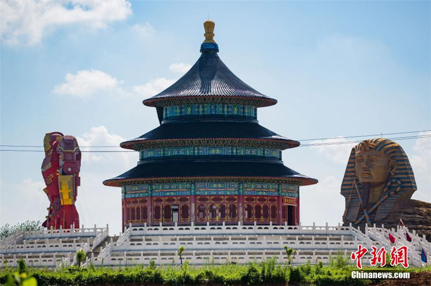 安徽省の農(nóng)地の真ん中に「スフィンクス」や「パルテノン神殿」が出現(xiàn)