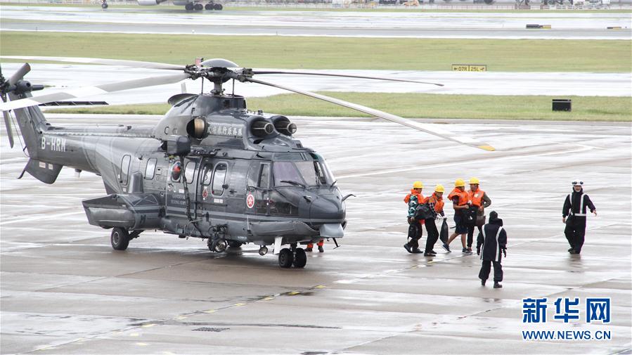 臺風で貨物船が沈沒　香港飛行服務(wù)隊が乗組員全員を無事救助