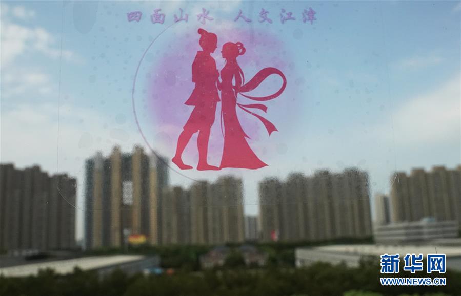 上海市鉄道局初の七夕向けの特別車両を運行