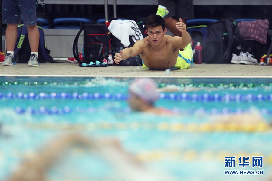 全運會の競泳競技にむけ、トレーニングに勵む孫楊選手