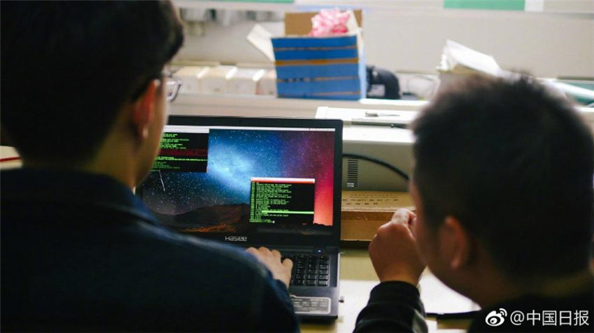 中國(guó)の大學(xué)生、視覚障害者用スマートデバイスを開(kāi)発