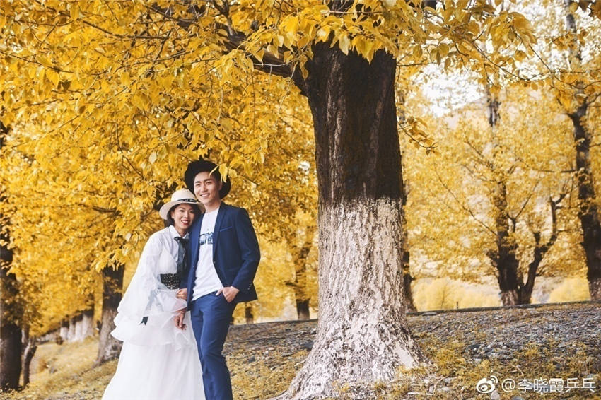 元卓球代表の李暁霞が七夕にウェディング寫真を公開