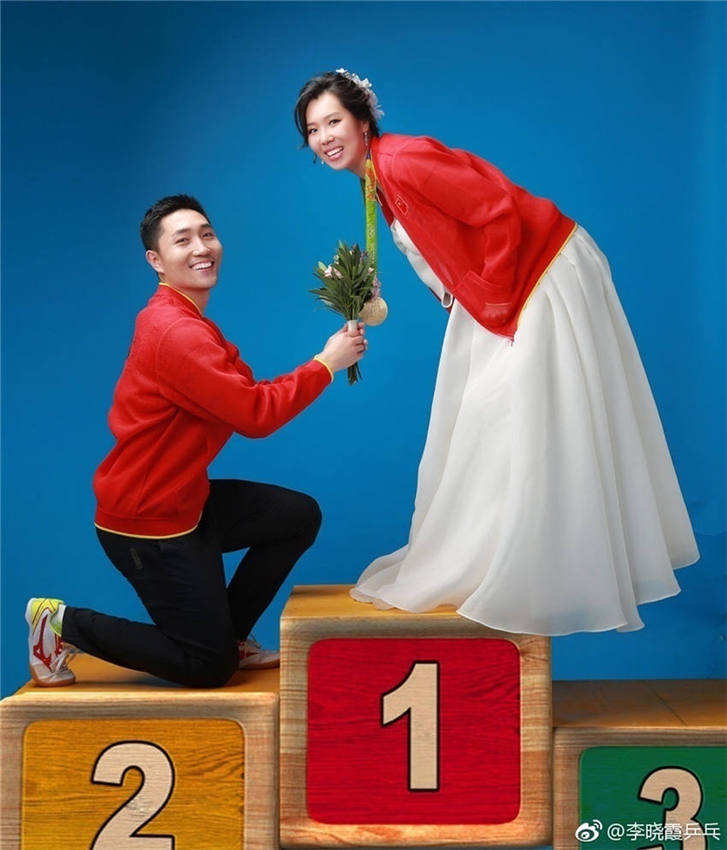 元卓球代表の李暁霞が七夕にウェディング寫真を公開