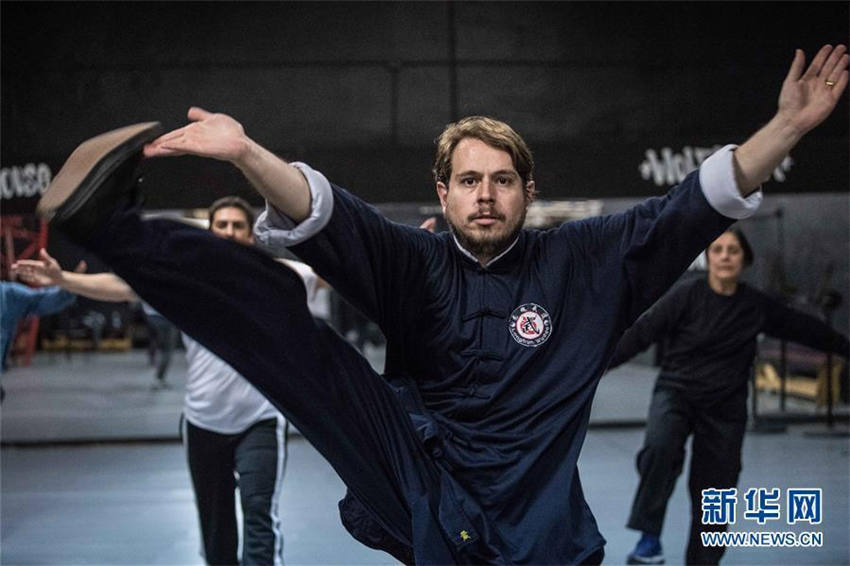 中國武術を學び続けて20年のチリ人男性　中國で金メダル25枚獲得