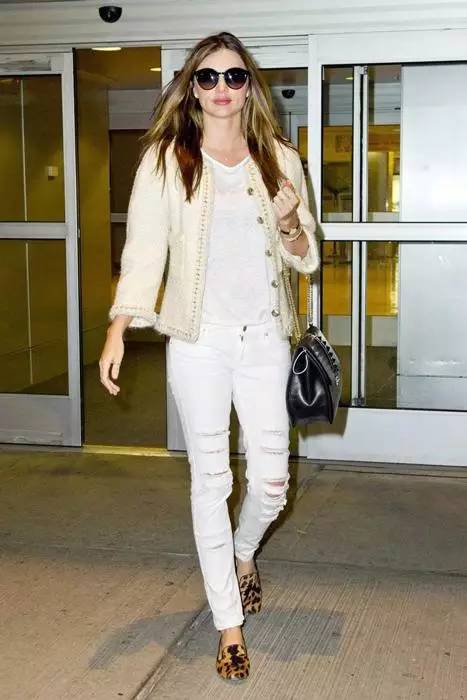 今秋のファッションはダメージジーンズコーデで決まり！