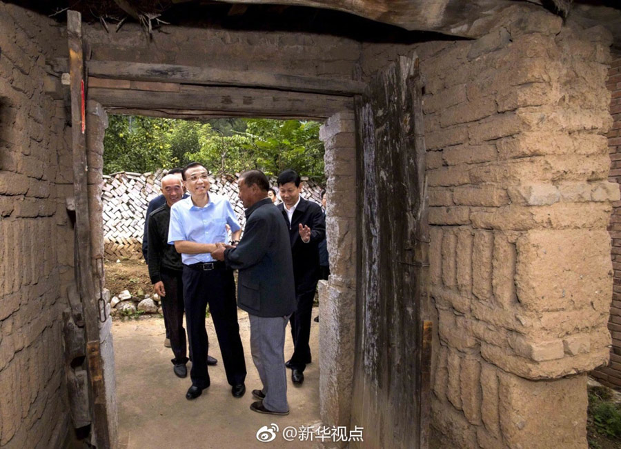 李克強(qiáng)総理が太行山間部で貧困者支援を視察