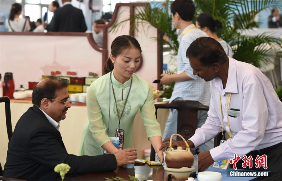 BRICS會議のメディアセンターで「BRICSな茶會」　廈門市