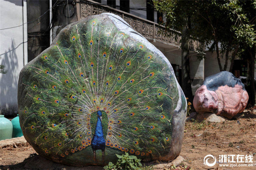 本物ソックリ??？金華市に「石の動(dòng)物園」登場(chǎng)　浙江省