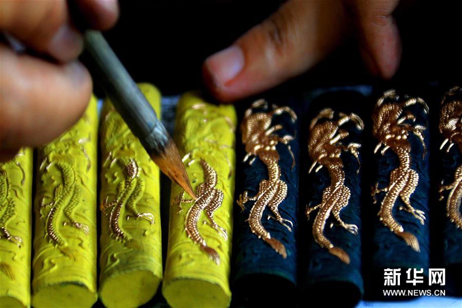 安徽省の職人が伝承する墨加工技術(shù)