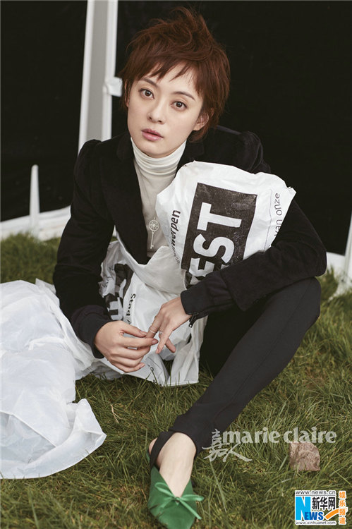 ショートヘアの孫儷、チャーミングにファッション誌の表紙飾る