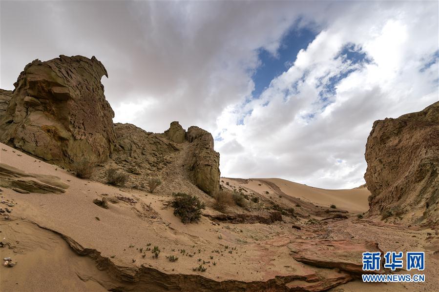 中國初の「模擬火星基地」を探索　青海省