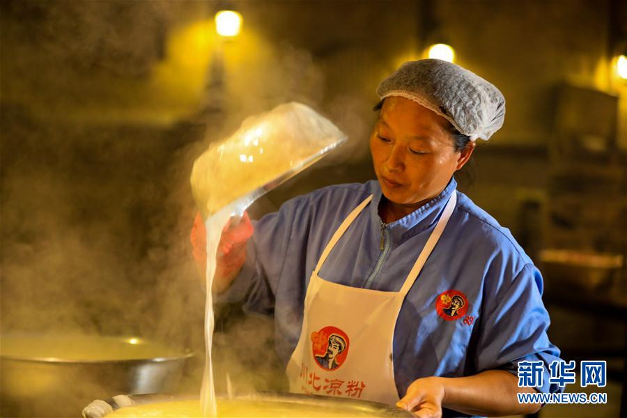 無(wú)形文化遺産「川北涼粉」を伝承する中國(guó)人女性　目標(biāo)は世界へ