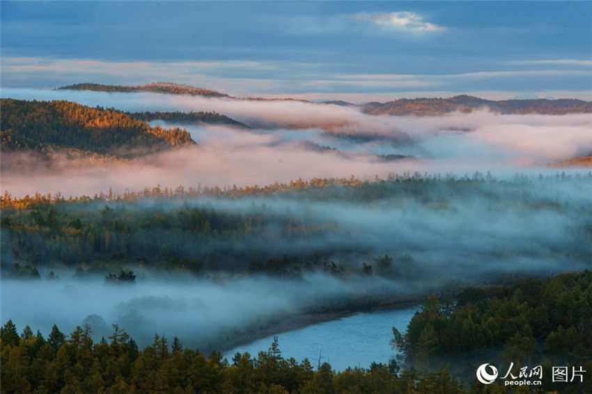 9月の仙境、モリダガ國家森林公園　內(nèi)モンゴル