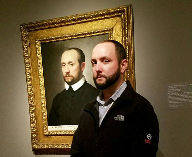 モデルは私？人物畫(huà)とそっくりさんの寫(xiě)真がネットで話題に