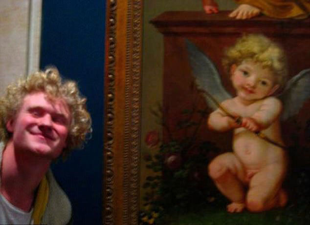 モデルは私？人物畫とそっくりさんの寫真がネットで話題に