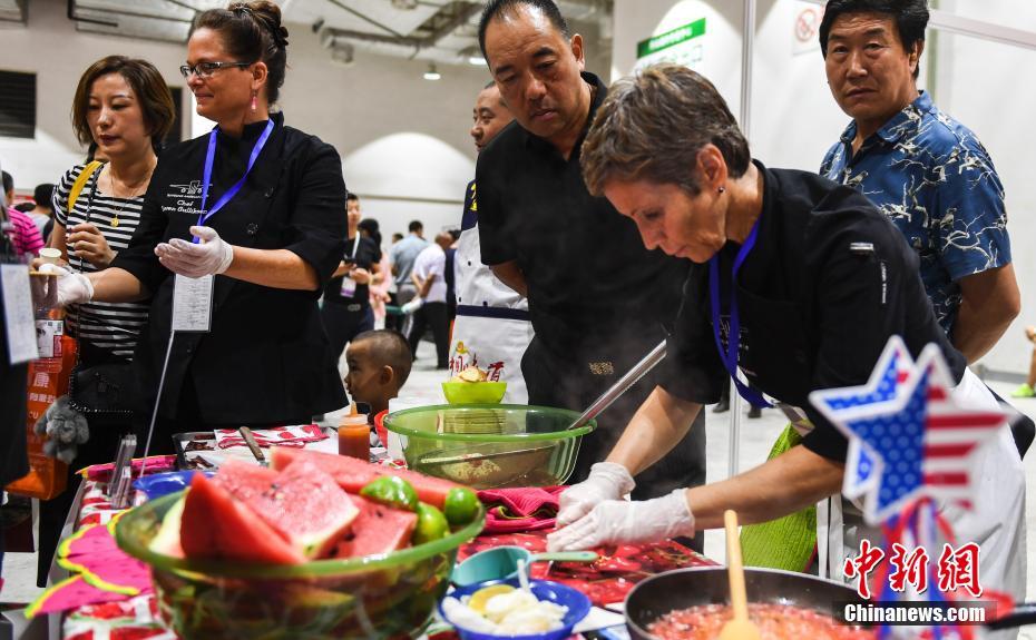 第18回中國(guó)グルメフェスティバル開(kāi)催　世界各地のグルメが集結(jié)　山東省