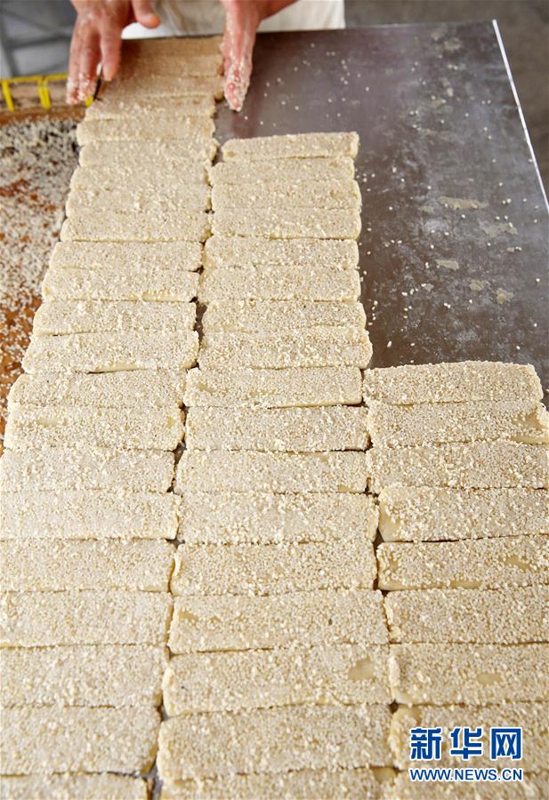 100年の歴史を持つ焼き菓子「西亭脆餅」　江蘇省