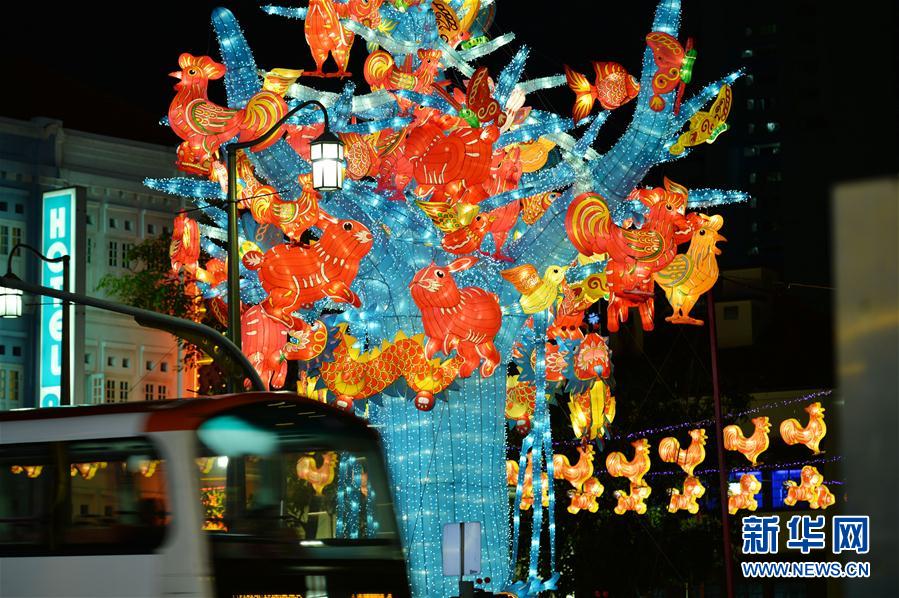 シンガポールのチャイナタウン?牛車(chē)水に中秋節(jié)のランタン燈る