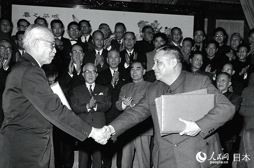 中日國(guó)交正?；?5周年記念「民間の力」寫(xiě)真展、東京で開(kāi)幕