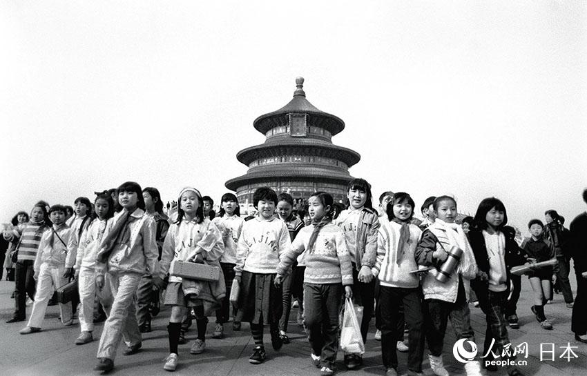 中日國(guó)交正常化45周年記念「民間の力」寫真展、東京で開幕