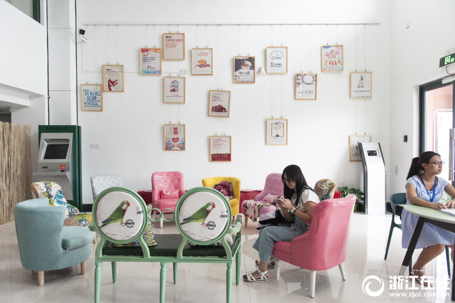 浙江省の大學(xué)に「モデル寮」登場　異なるスタイルの部屋が特徴