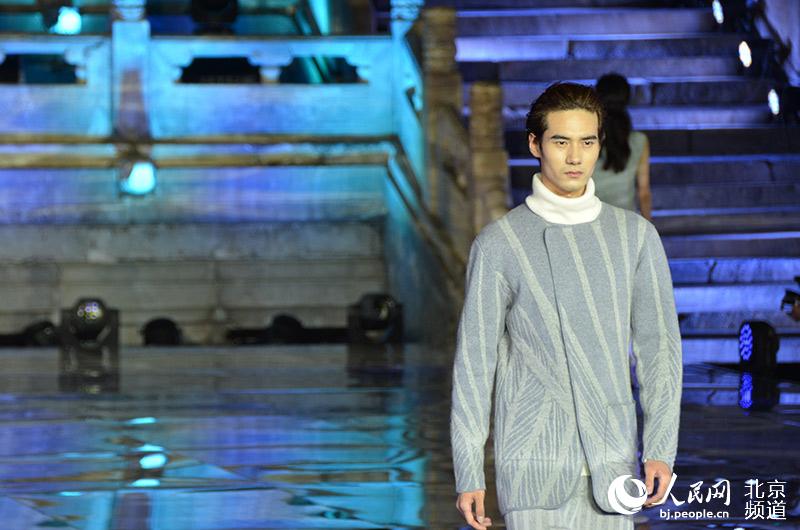 2017北京ファッションウイークが開(kāi)幕　ファッションの潮流起こす