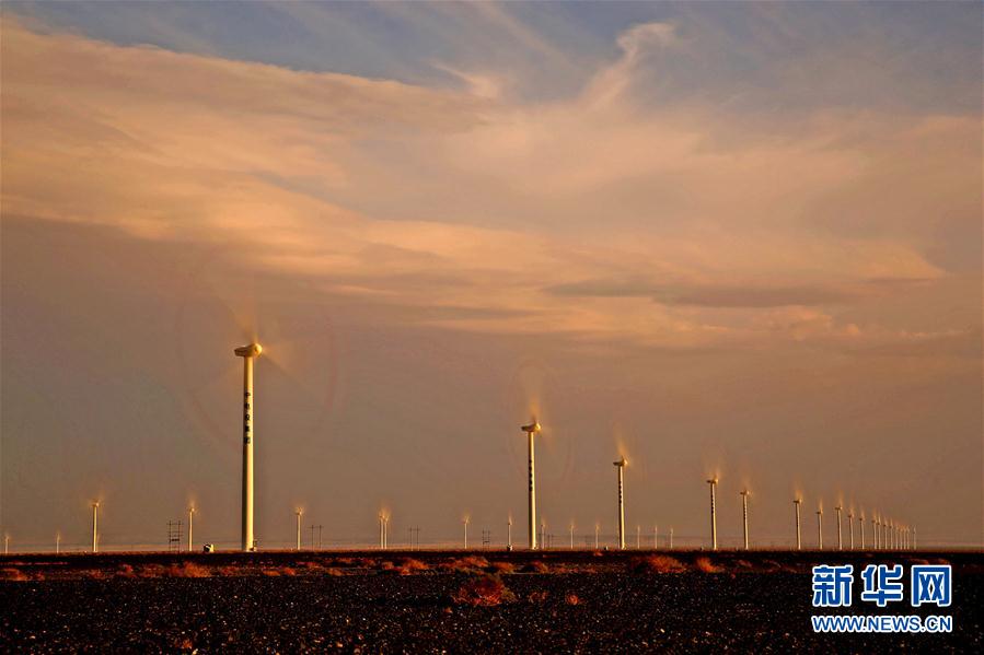 新疆にある大規(guī)模風(fēng)力発電基地　周辺地區(qū)に送電する新エネルギー戦略