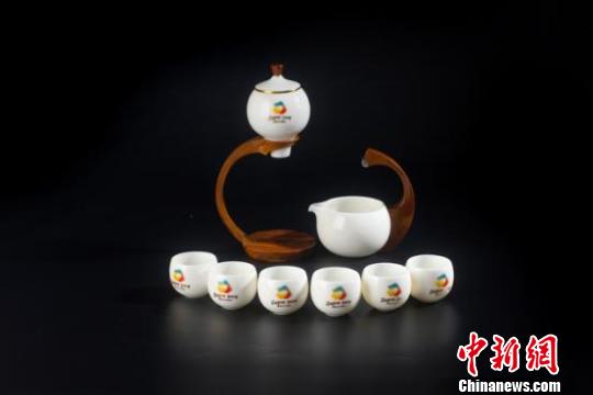 2019年北京世園會(huì)　公式グッズ300種類(lèi)の販売スタート