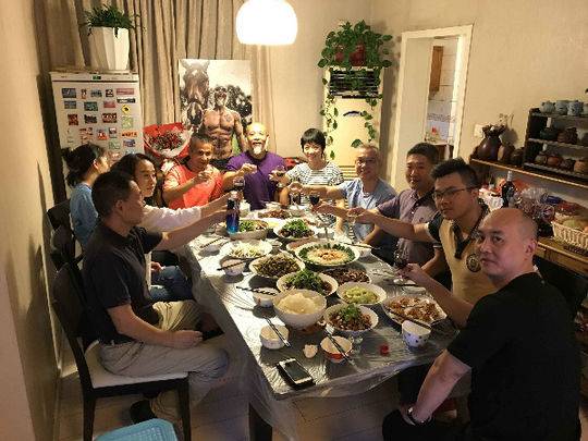 米俳優(yōu)?シュワルツェネッガーと見紛うほどの肉體を維持する62歳男性